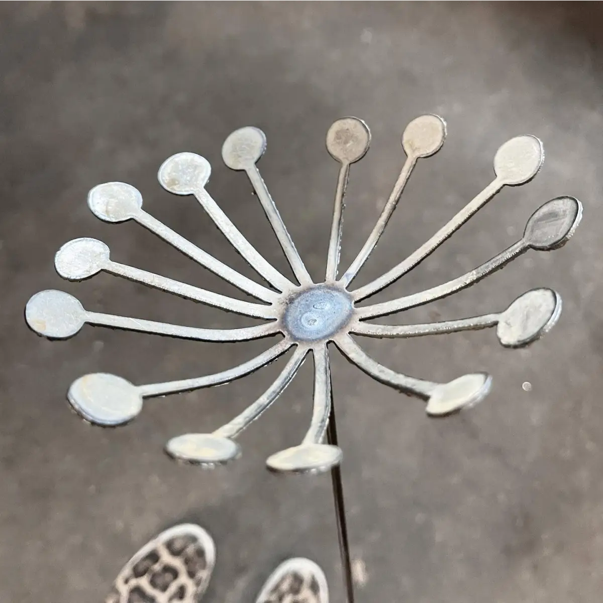 Metal Dandelion Wish Flower Garden Decor - 608 The Factory