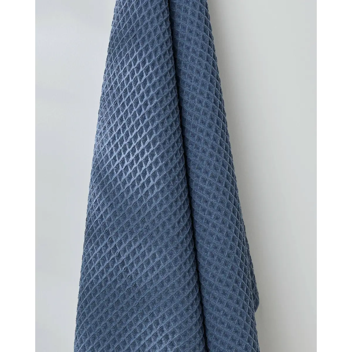 Luxury Waffle Bath Towel - Midnight Blue - Geometry