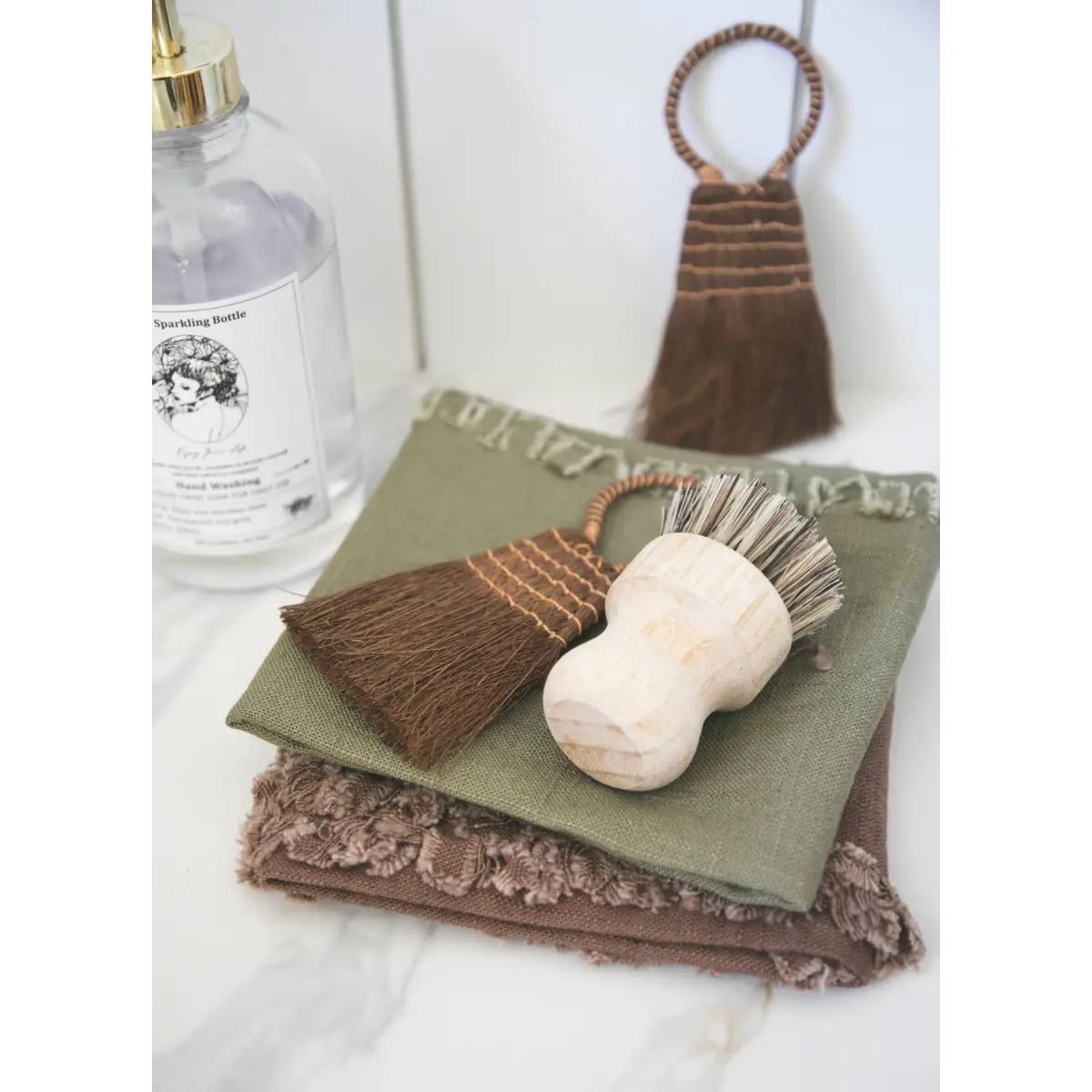 Mini Palm Fiber Brush with Handle - Fodory