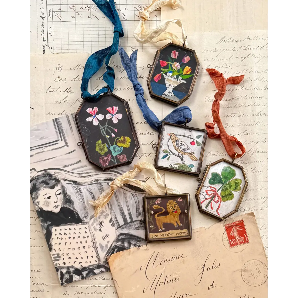 Miniature Art - Tulips in Urn - Small Locket - Maris Mirum