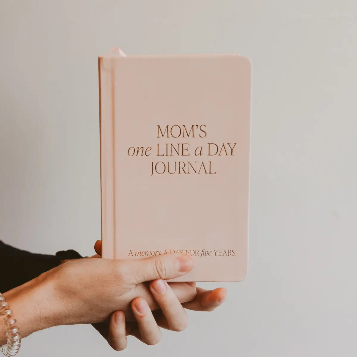Mom’s One Line A Day Leather Journal - Sweet Water Decor
