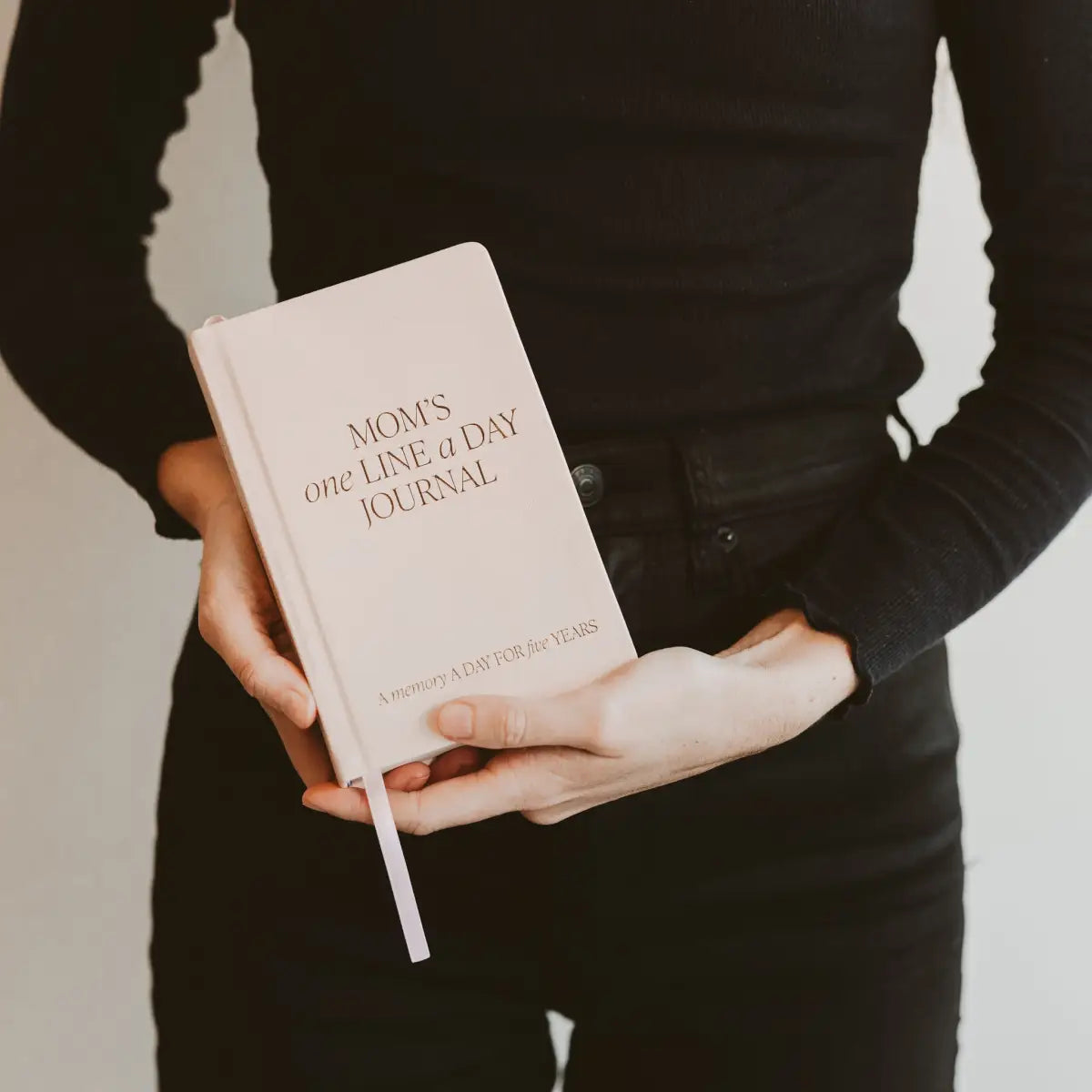 Mom’s One Line A Day Leather Journal - Sweet Water Decor