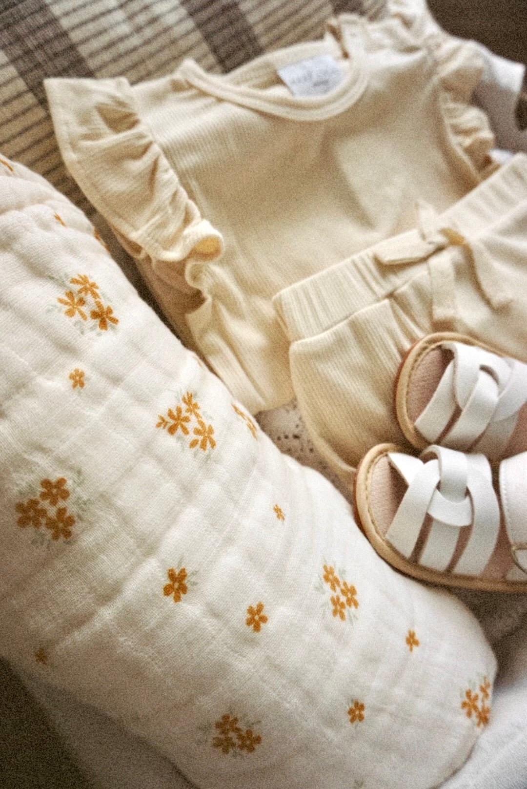 Muslin 6-Layer Blanket - Caramel Bloom Lace - Harp Angel Boutique