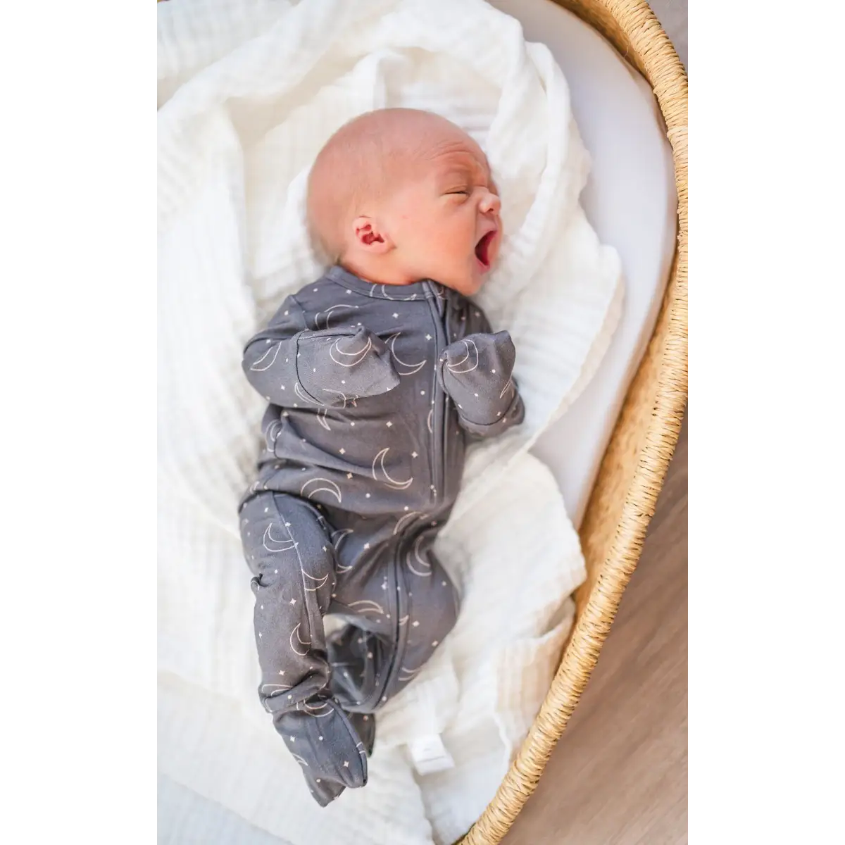 Muslin 6-Layer Blanket - White - Harp Angel Boutique