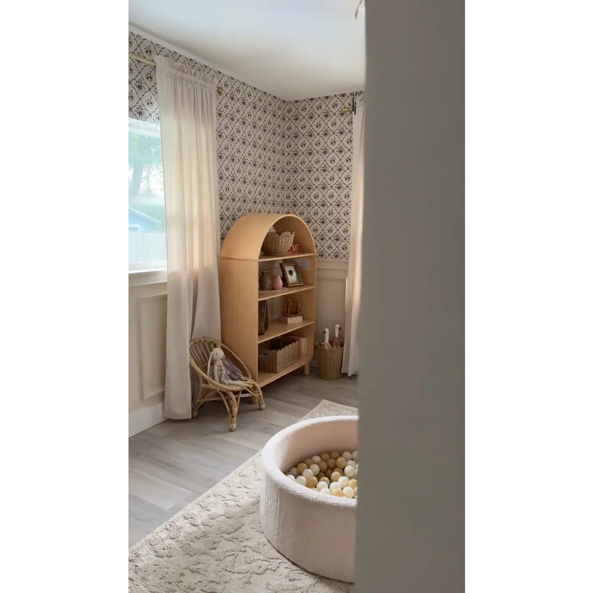 Nina Wallpaper - Flowers in Cottage Diamonds - by Ali Anni - Loomwell Home Goods