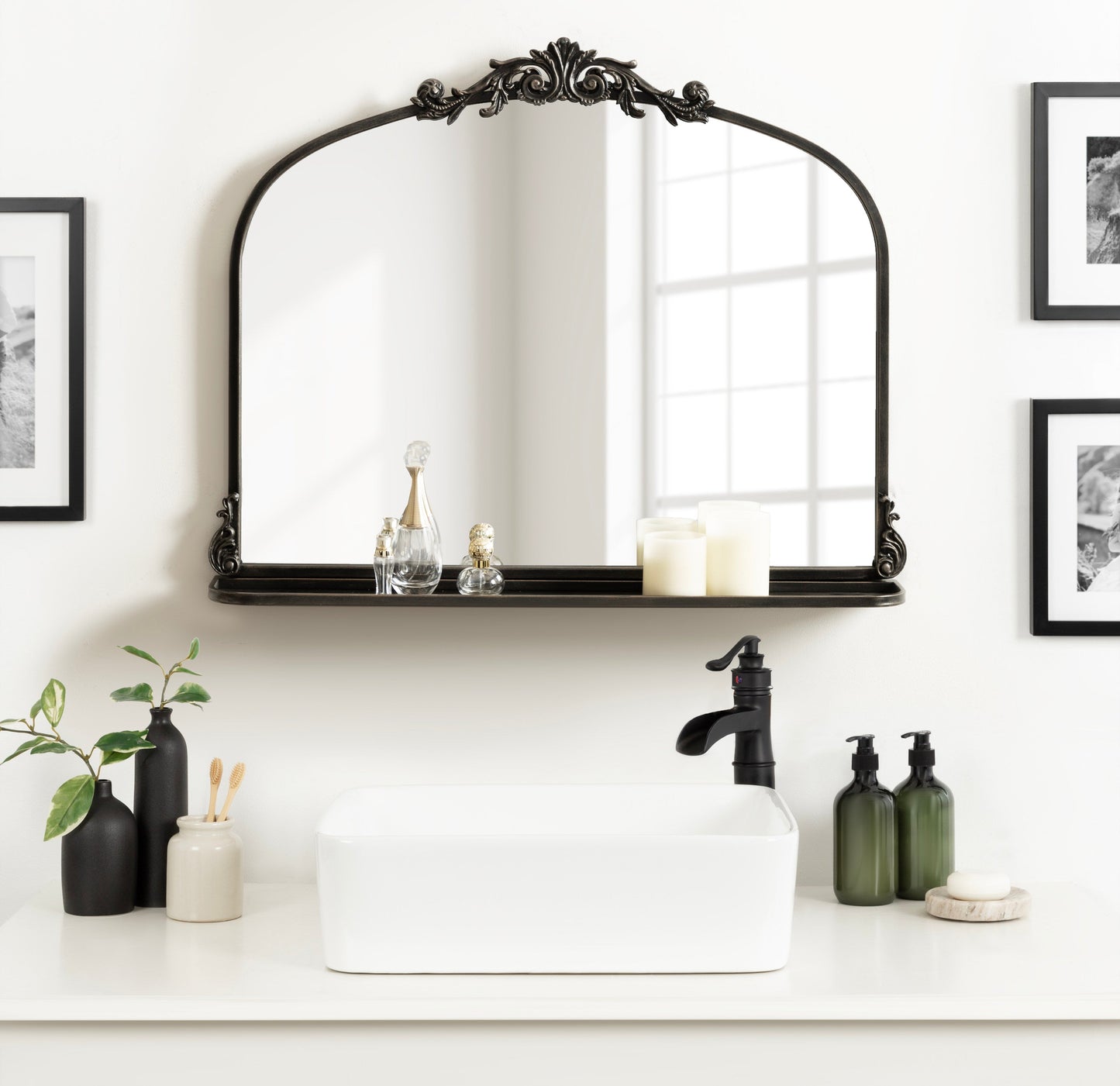 Arendahl Elegant Arch Mirror with Shelf