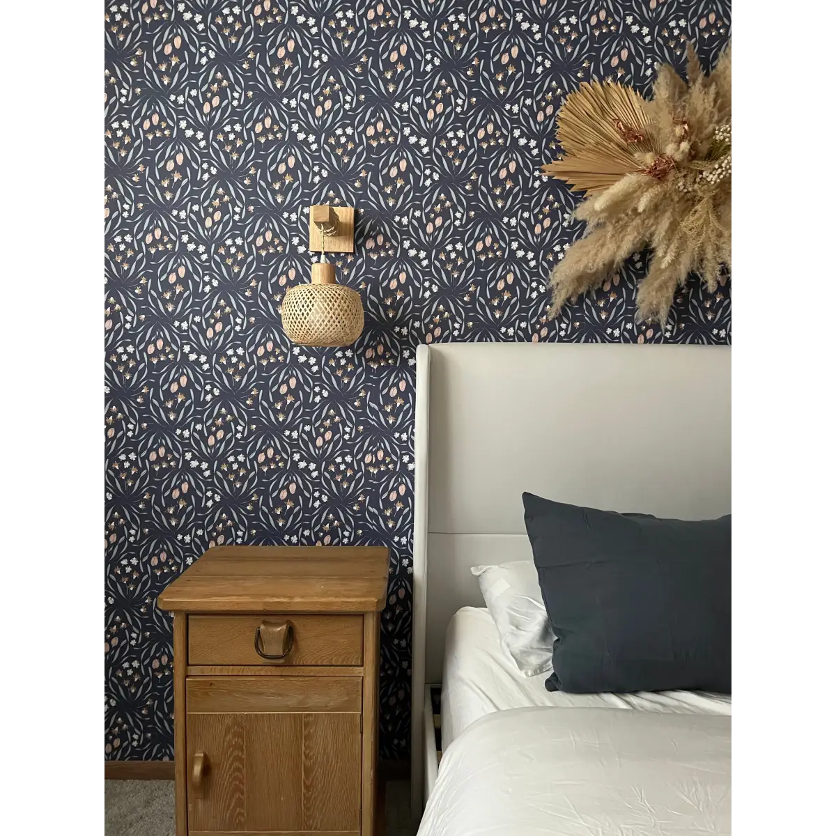 Primrose Wallpaper - Tulips - by Melissa Johnson Design - Loomwell Home Goods