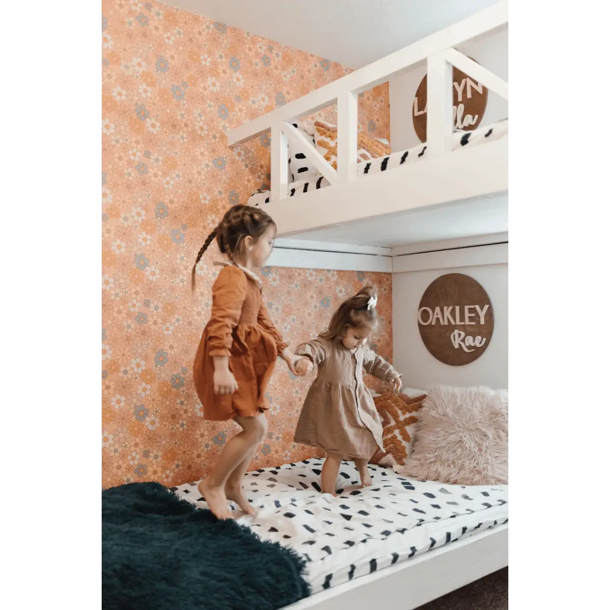 Quinny Wallpaper - Mod Flowers - by Thread Mama - Loomwell Home Goods