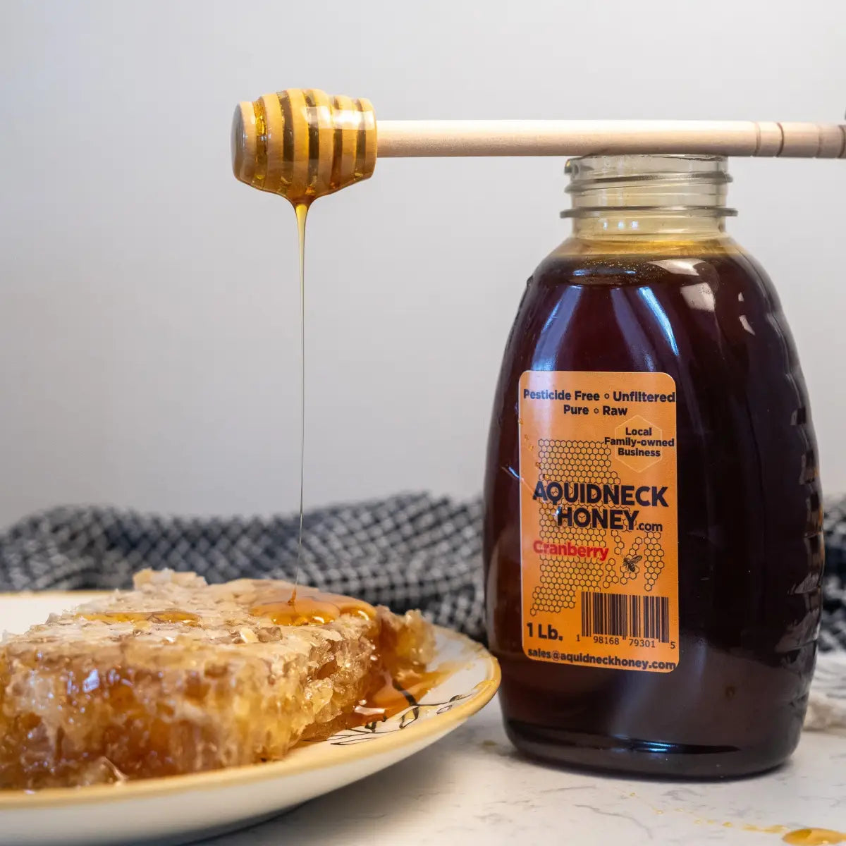 Raw Honey Comb - New England - Hand Cut - Aquidneck Honey