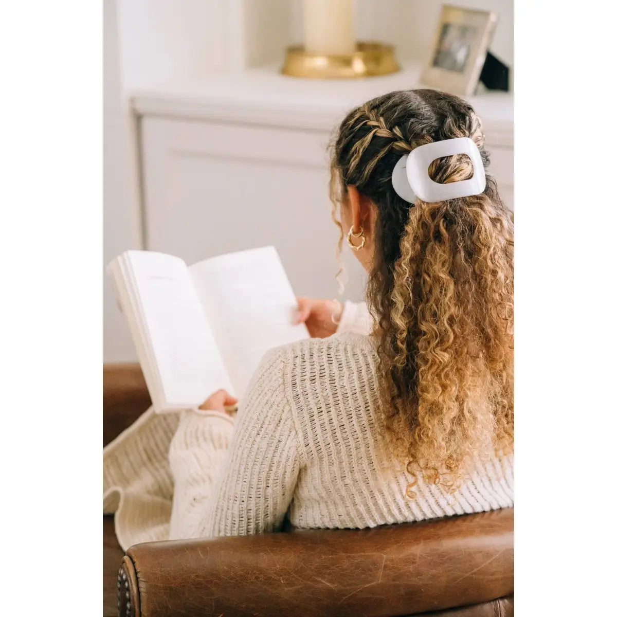 Round Flat Hair Clip - Coconut White - Medium - TELETIES