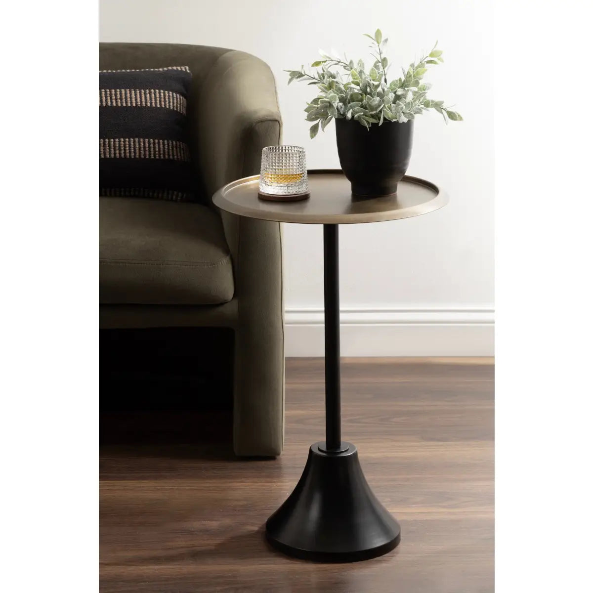 Sanzo Metal Side Table or Plant Stand - kateandlaurel