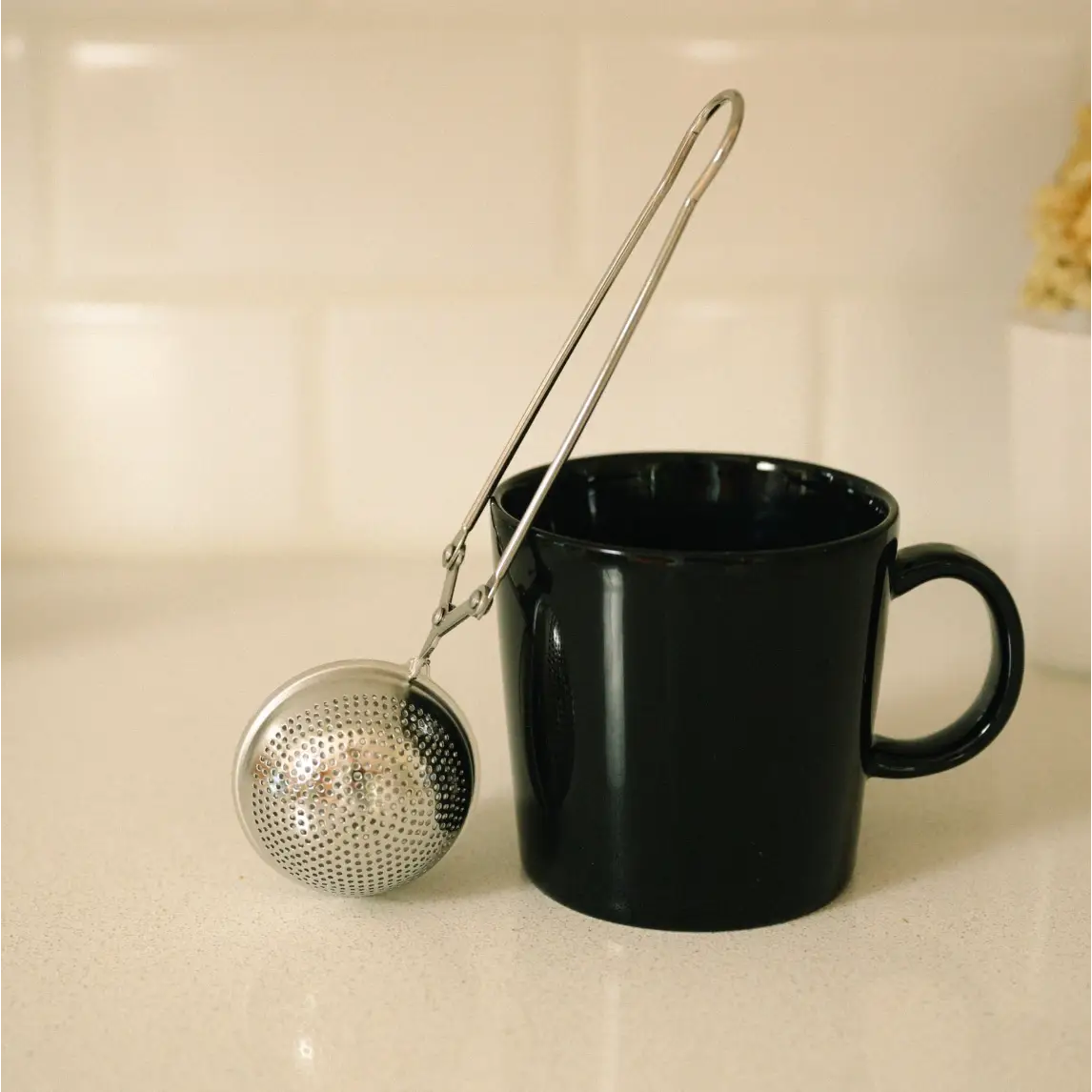 Tea Strainer - Stainless Steel - for Loose Tea - Bamboo Switch