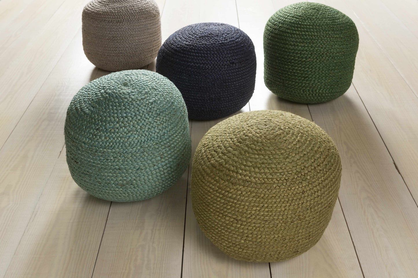 Pouf tricoté en jute bleu marine Gail