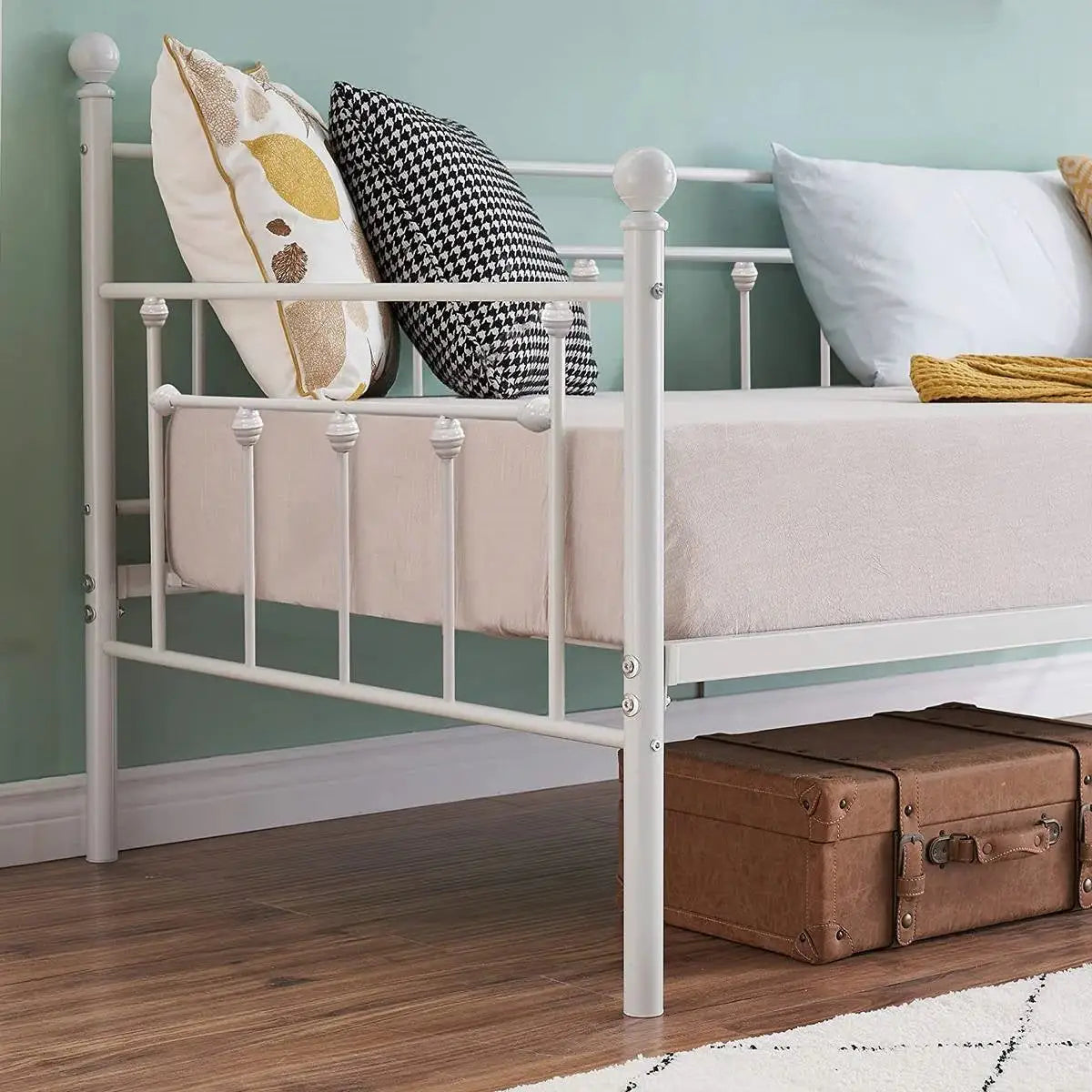 Twin size Farmhouse Daybed Frame in White Metal Finish - HomePacific
