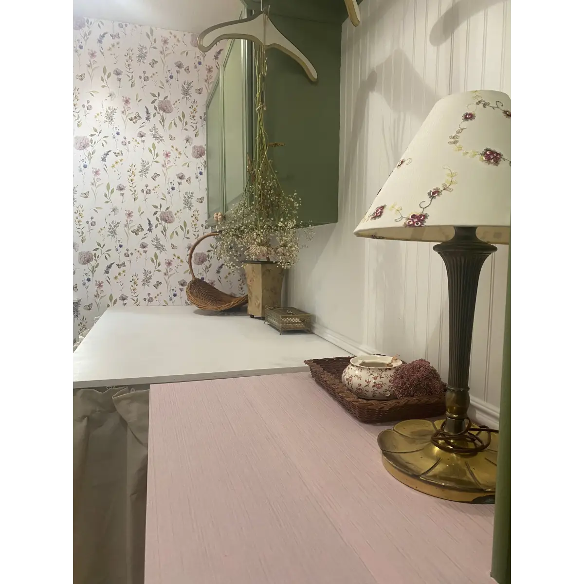 Valerie Wallpaper - Meadow Flower Stems - Loomwell Home Goods