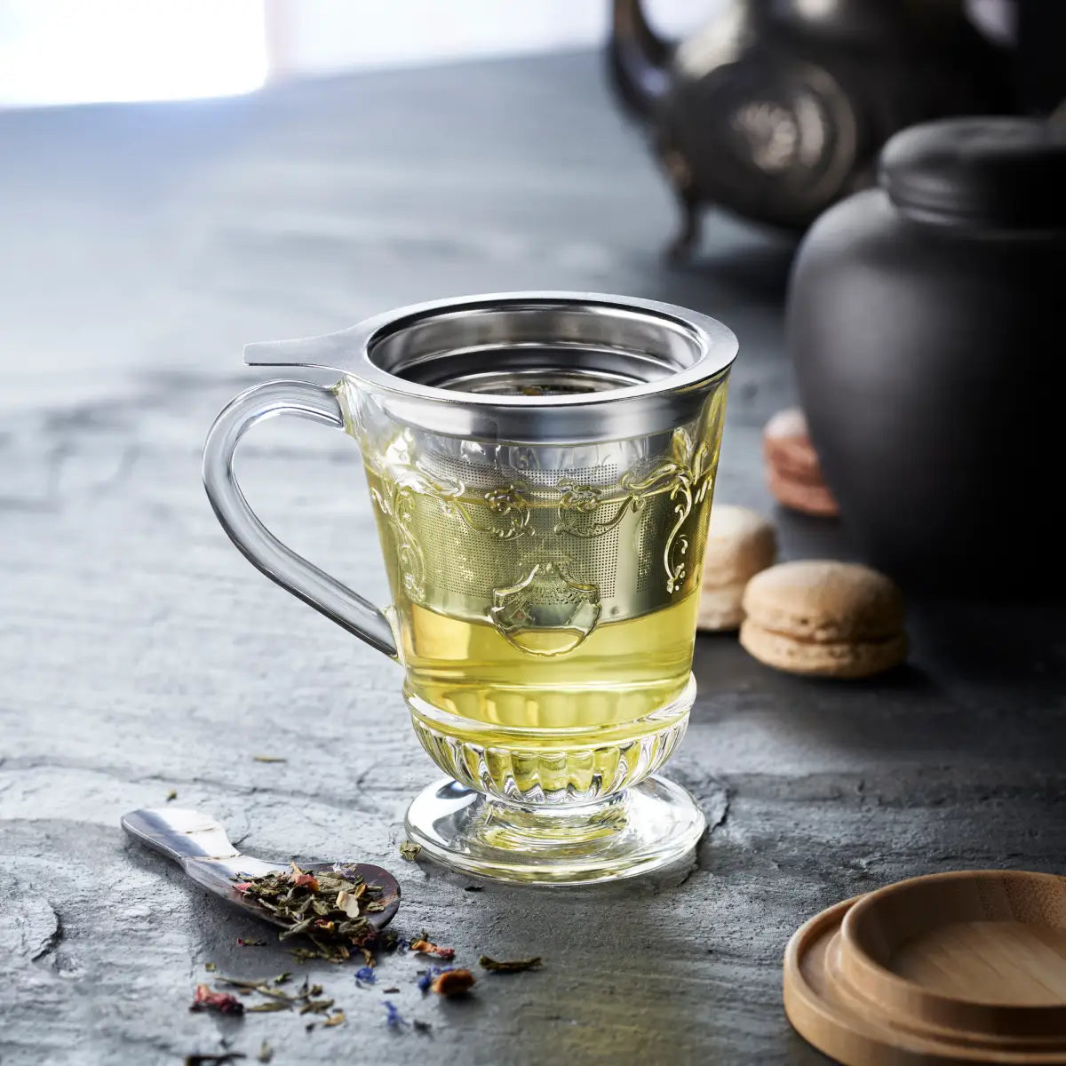 Versailles Tea Infuser Mug with Bamboo Lid - La Rochere NA