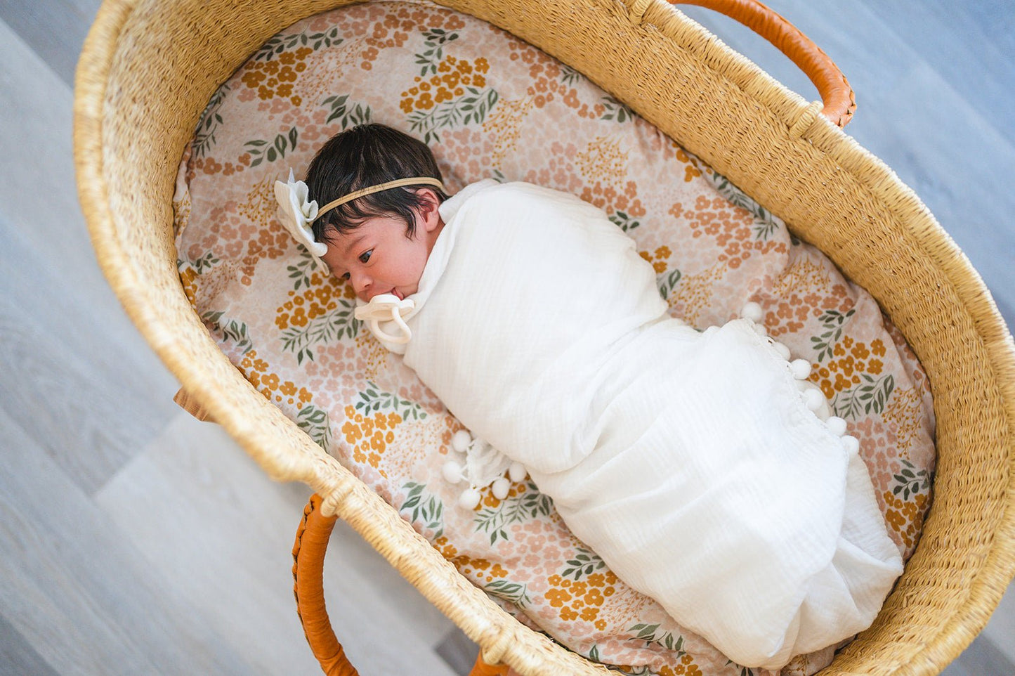 White Pom Muslin Swaddle Blanket - Harp Angel Boutique