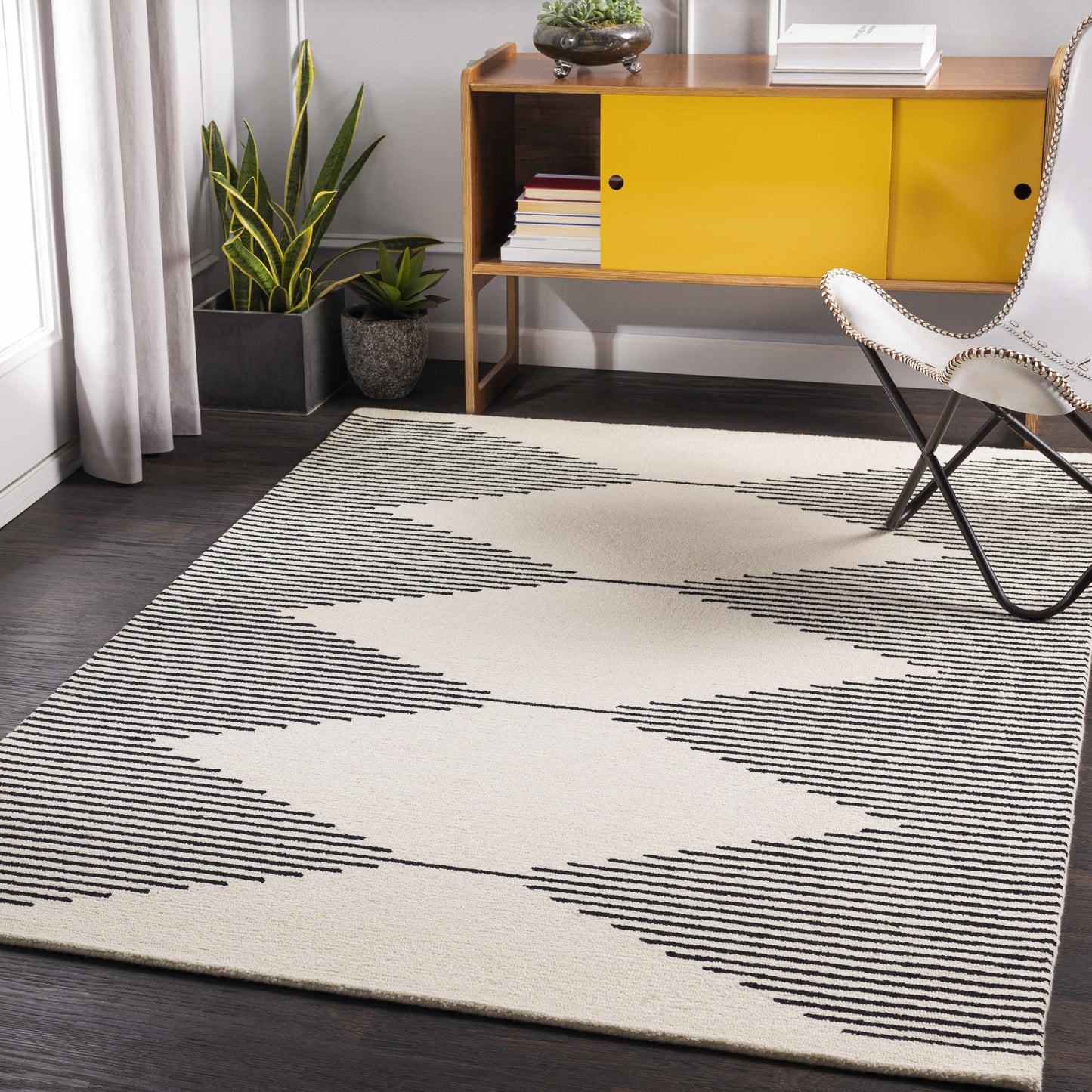 Black Modern Hand Tufted Wool Rug - Boutique Rugs