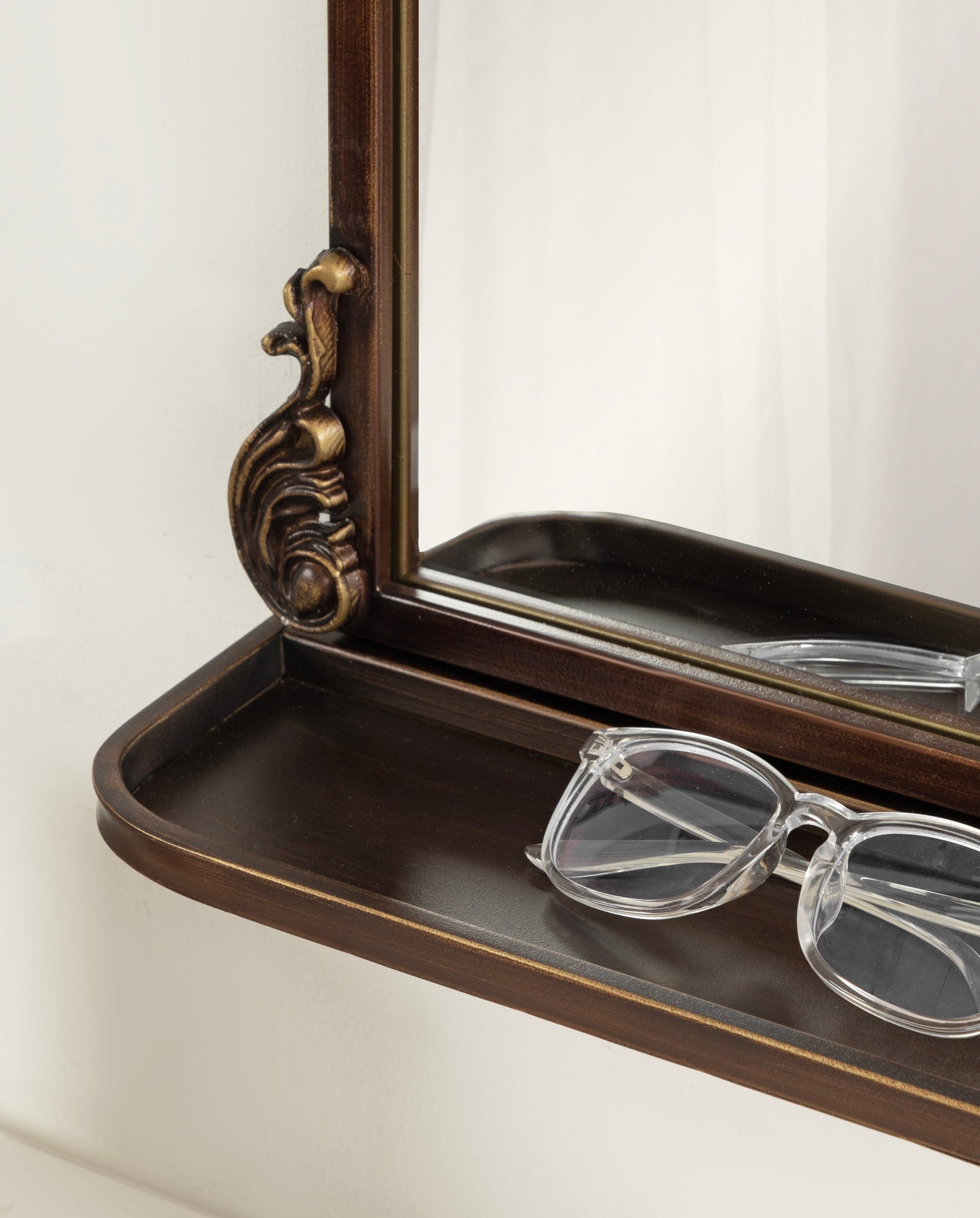 Arendahl Elegant Arch Mirror with Shelf